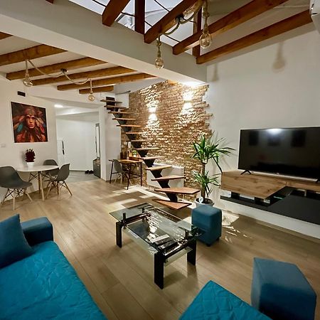 Gallery City Center Apartment Skopje Zewnętrze zdjęcie